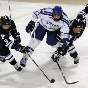 开云网页版-詹姆斯关键节点赛事规则更新，竟意外助攻篮网带队取胜！规则变动詹姆斯意外造势，篮网借东风锁定关键胜局